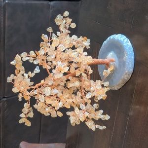 Rose quartz tree set on agate stone